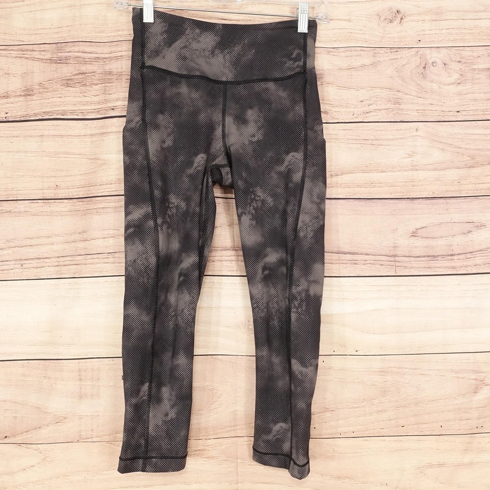 Athleta Leggings Womens XS Gray Ultimate Stash Pocket Capri Tie Dye Knit Yoga